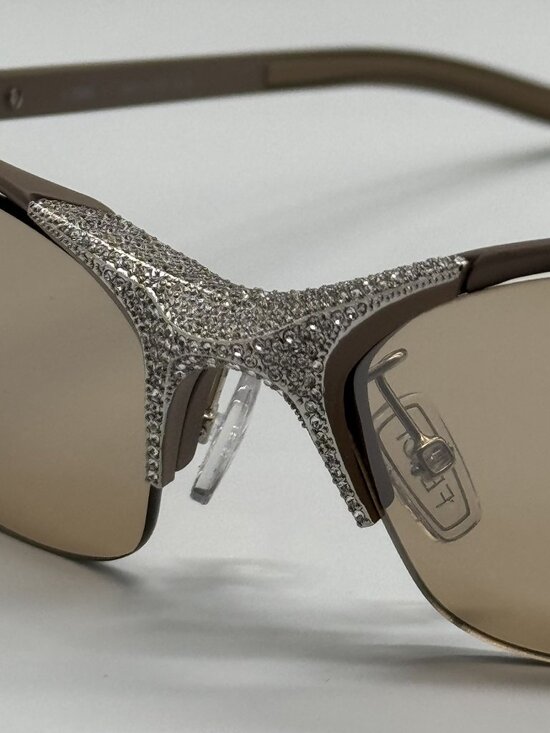 NEW FENDI FE40176U 46G LIMITED EDITION SUNGLASSES BEIGE WOMEN EYEWEAR FENDI